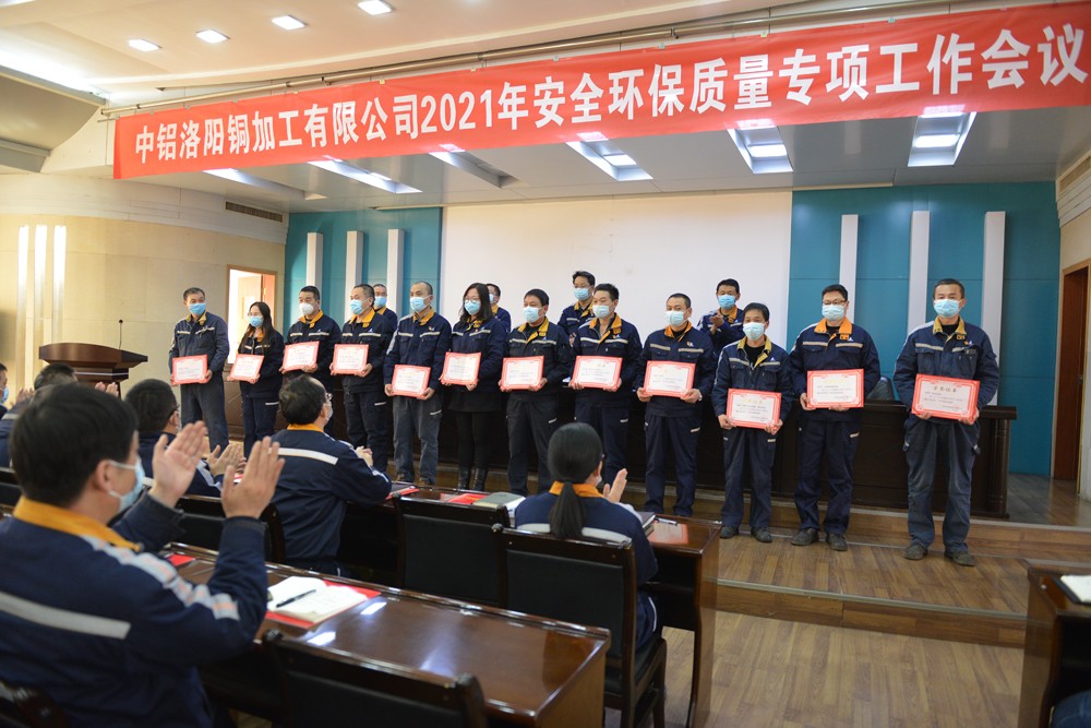 °ä½±e.jpg °ä½±e.jpg